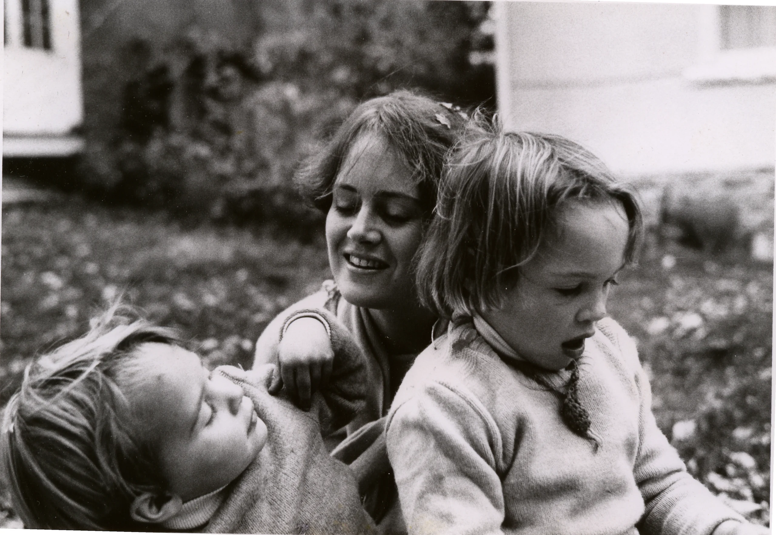 LT-and-two-kids